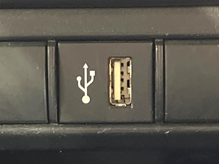 2023 Toyota Yaris 6AA-MXPH10 (UW-69f021dbc5a7e)[29]