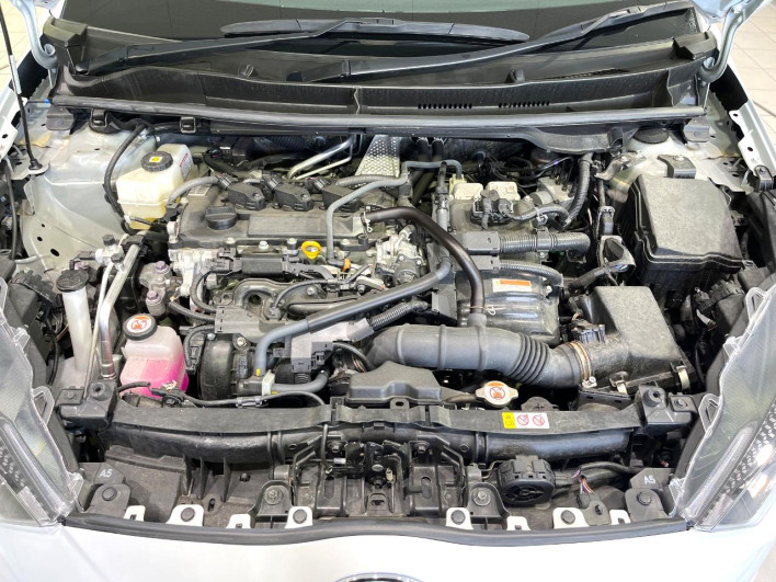 2023 Toyota Yaris 6AA-MXPH10 (UW-69f021dc8bfbe)[4]