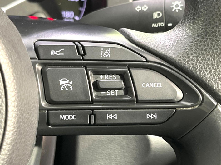 2023 Toyota Yaris 6AA-MXPH10 (UW-69f021dc8bfbe)[28]