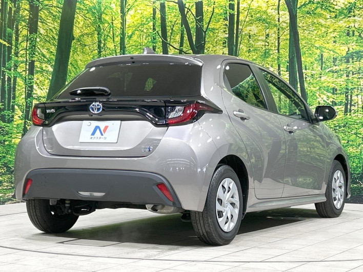 2024 Toyota Yaris 6AA-MXPH10 (UW-69f021dd8f39b)[10]