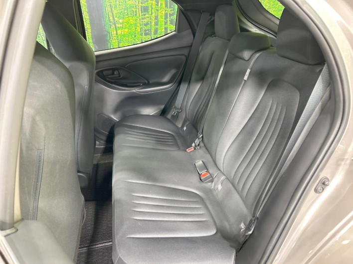 2024 Toyota Yaris 6AA-MXPH10 (UW-69f021dd8f39b)[21]