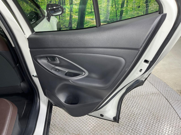 2021 Toyota Yaris Cross 6AA-MXPJ10 (UW-69f021df372c6)[24]