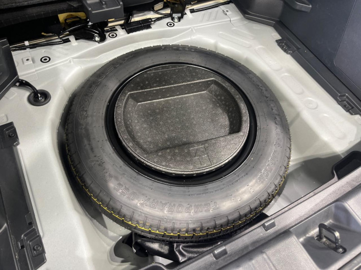 2023 Toyota Yaris Cross 6AA-MXPJ10 (UW-69f021dfd8b97)[11]