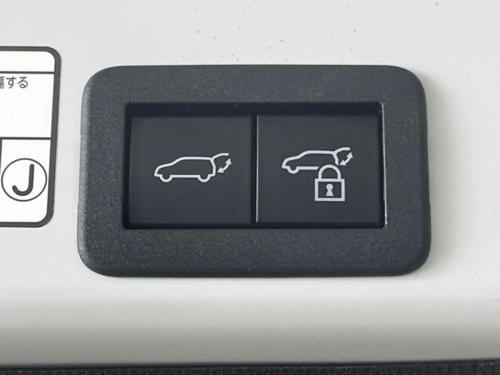 2023 Toyota Yaris Cross 6AA-MXPJ10 (UW-69f021dfd8b97)[9]