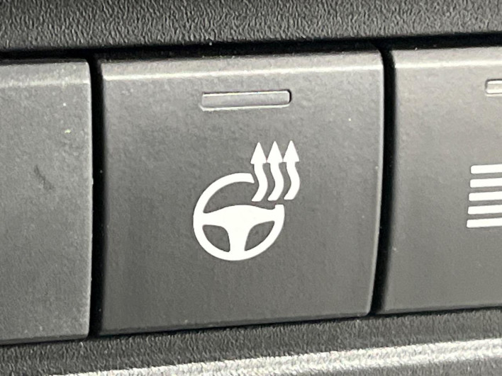 2023 Toyota Yaris Cross 6AA-MXPJ10 (UW-69f021dfd8b97)[18]