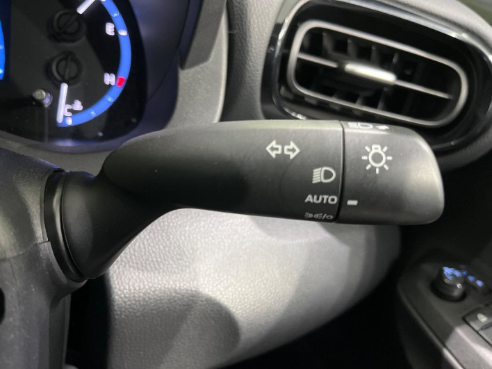 2023 Toyota Yaris Cross 6AA-MXPJ10 (UW-69f021dfd8b97)[28]