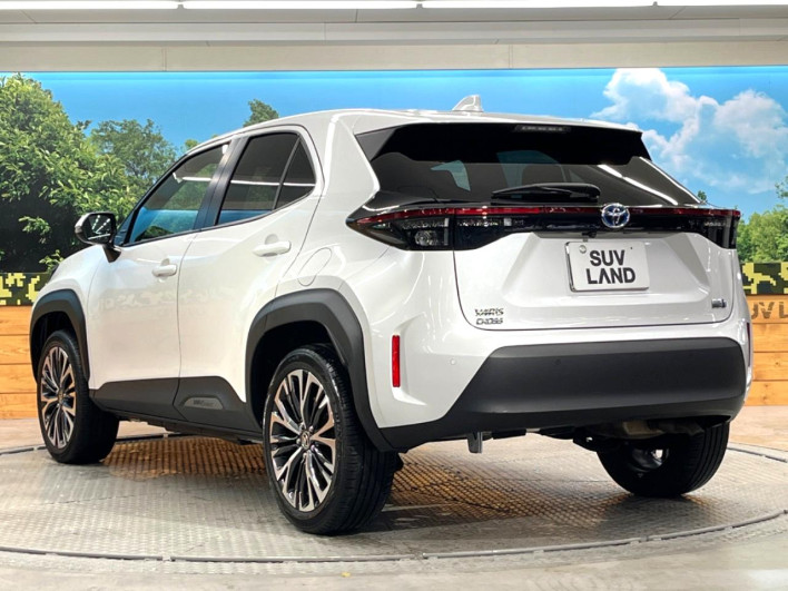 2023 Toyota Yaris Cross 6AA-MXPJ10 (UW-69f021e00bbb0)[12]