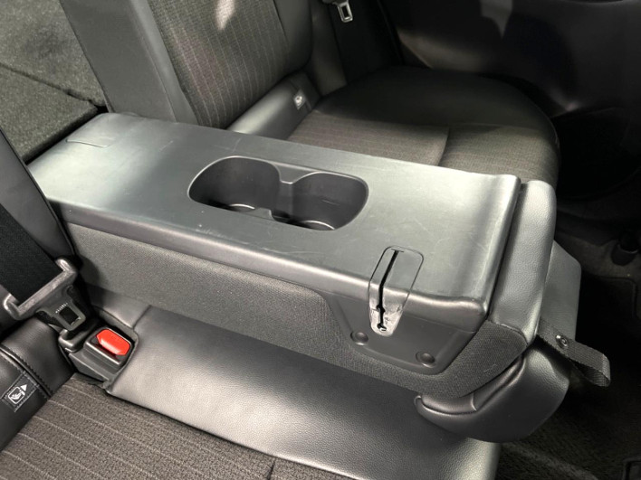 2023 Toyota Yaris Cross 6AA-MXPJ10 (UW-69f021e00bbb0)[28]