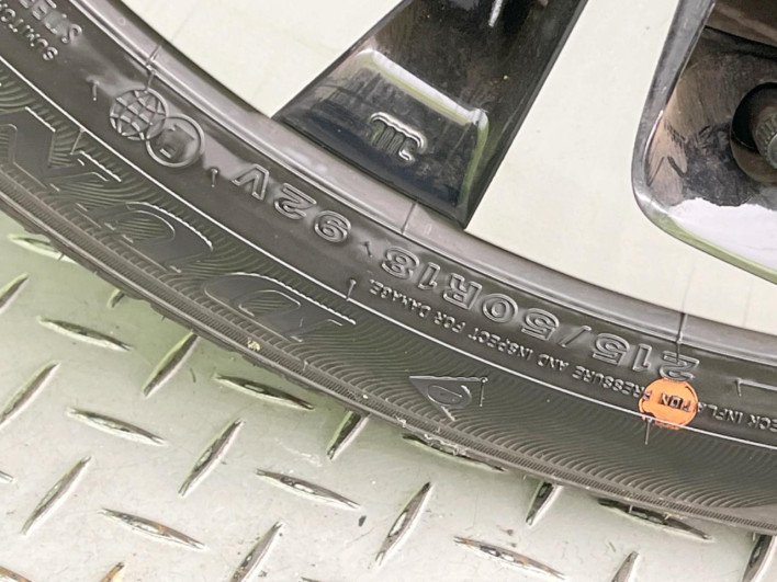 2025 Toyota Yaris Cross 6AA-MXPJ10 (UW-69f021e0a80b2)[15]