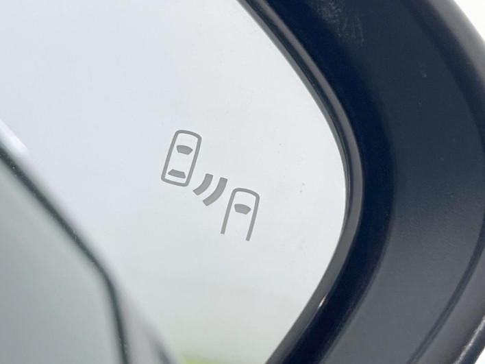 2025 Toyota Yaris Cross 6AA-MXPJ10 (UW-69f021e0a80b2)[24]