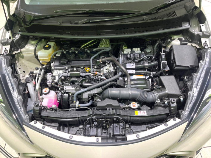 2022 Toyota Aqua 6AA-MXPK11 (UW-69f021e1d9712)[4]