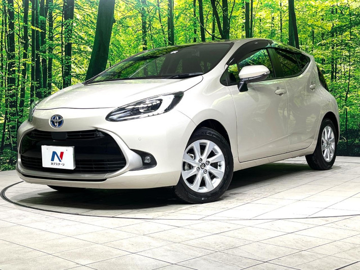 2022 Toyota Aqua 6AA-MXPK11 (UW-69f021e1d9712)[0]