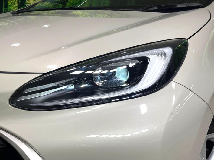 2022 Toyota Aqua 6AA-MXPK11 (UW-69f021e1d9712)[7]
