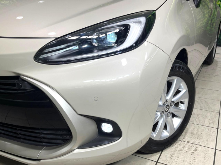 2022 Toyota Aqua 6AA-MXPK11 (UW-69f021e1d9712)[6]