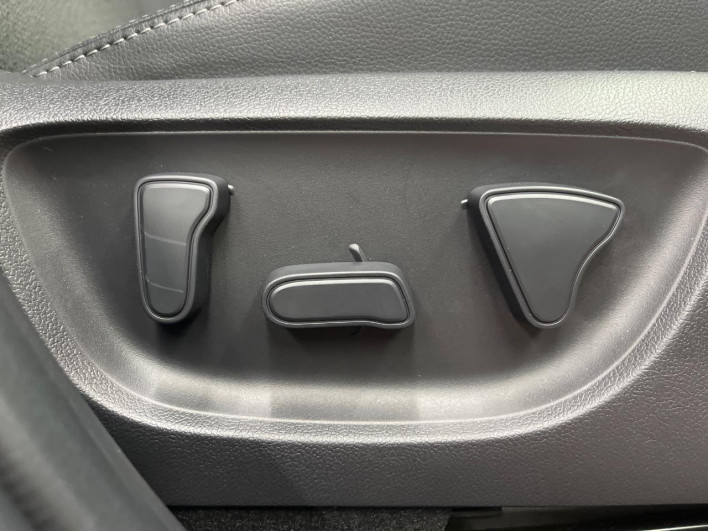 2024 Toyota Yaris Cross 6AA-MXPJ15 (UW-69f021e1eb14a)[19]