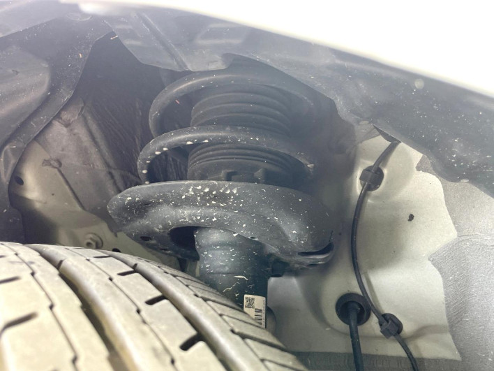 2022 Toyota Aqua 6AA-MXPK11 (UW-69f021e2c59da)[18]