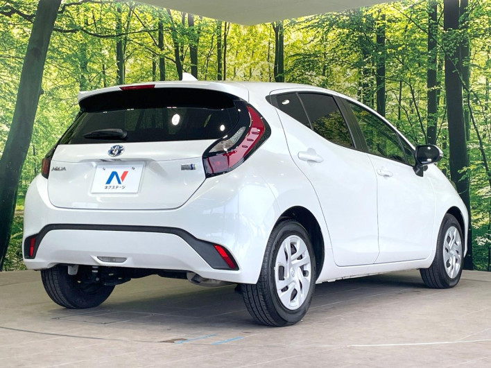 2022 Toyota Aqua 6AA-MXPK11 (UW-69f021e2c59da)[8]
