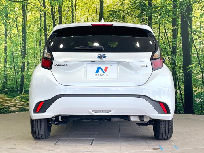 2022 Toyota Aqua 6AA-MXPK11 (UW-69f021e2c59da)[7]