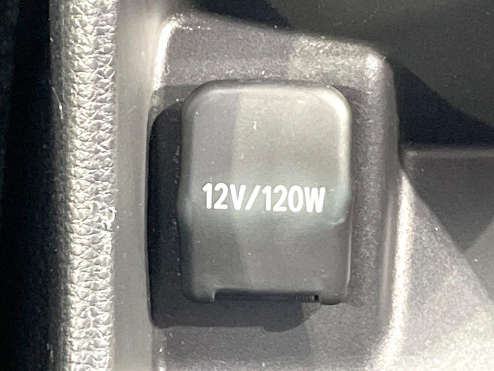 2022 Toyota Aqua 6AA-MXPK11 (UW-69f021e2c59da)[24]