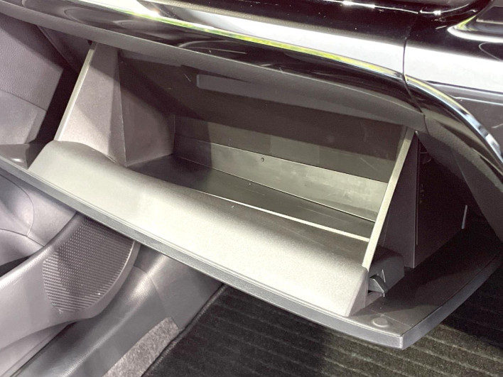 2022 Toyota Aqua 6AA-MXPK11 (UW-69f021e2c59da)[29]