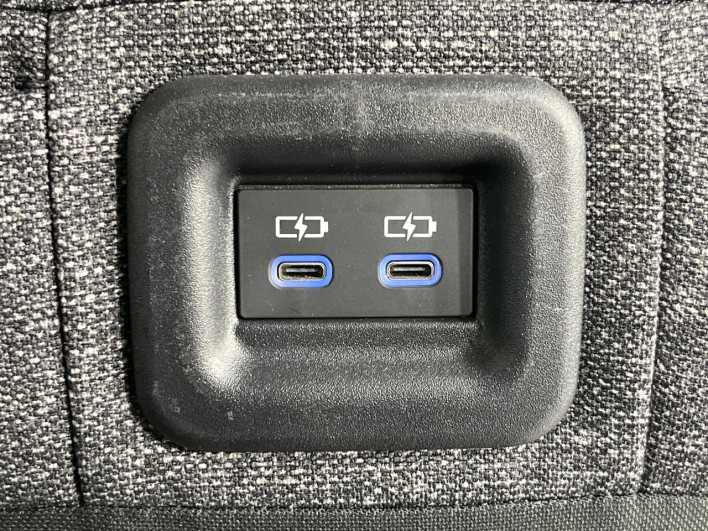 2023 Toyota Sienta 6AA-MXPL10G (UW-69f021e3b67f5)[27]