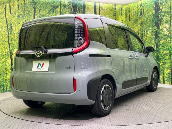 2023 Toyota Sienta 6AA-MXPL10G (UW-69f021e3b994c)[11]