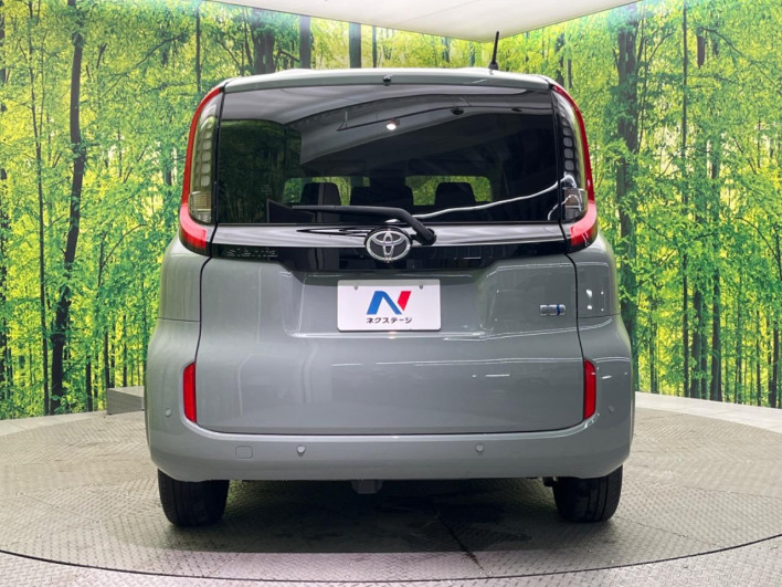 2023 Toyota Sienta 6AA-MXPL10G (UW-69f021e3b994c)[12]