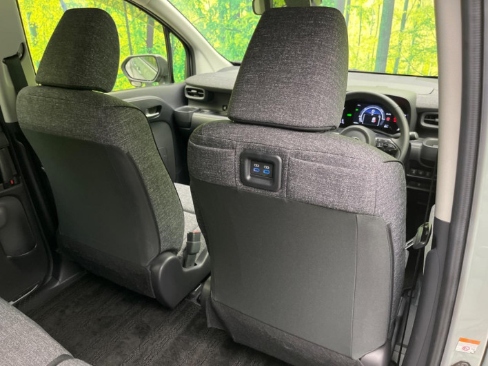 2023 Toyota Sienta 6AA-MXPL10G (UW-69f021e3b994c)[24]