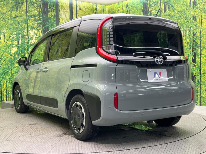 2023 Toyota Sienta 6AA-MXPL10G (UW-69f021e3b994c)[28]