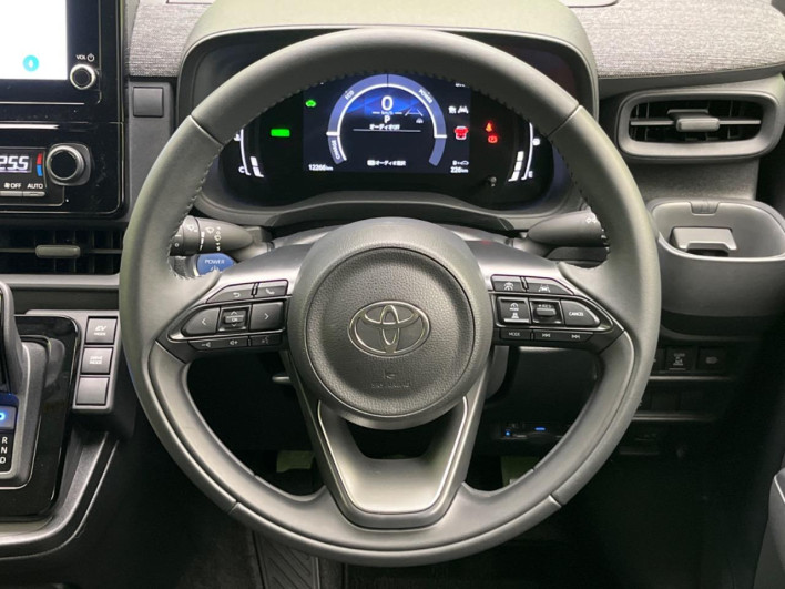2023 Toyota Sienta 6AA-MXPL10G (UW-69f021e3b994c)[27]