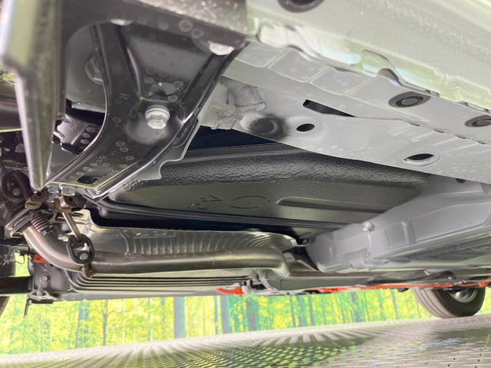 2026 Toyota Sienta 6AA-MXPL10G (UW-69f021e4b5a9f)[27]