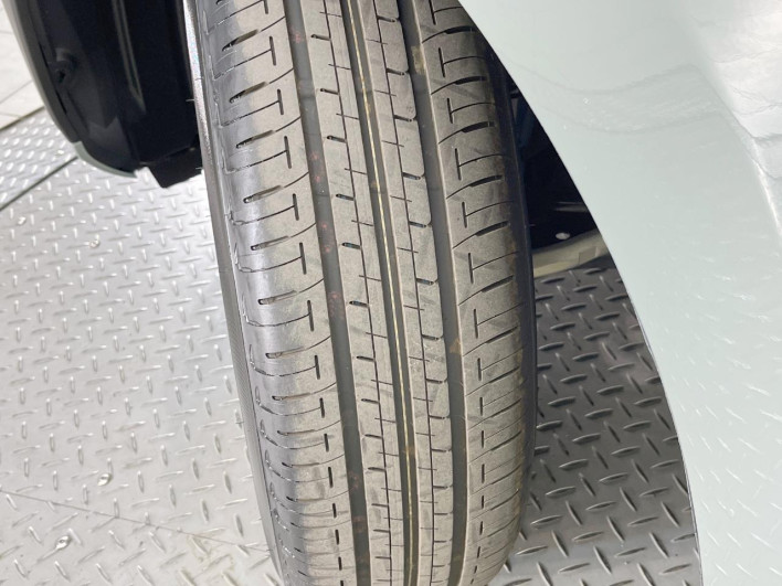 2026 Toyota Sienta 6AA-MXPL10G (UW-69f021e4b5a9f)[11]