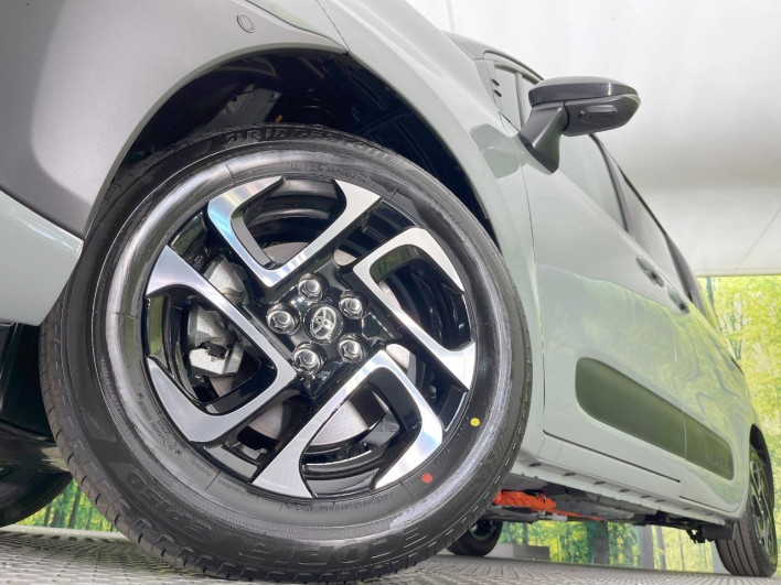 2026 Toyota Sienta 6AA-MXPL10G (UW-69f021e4b5a9f)[10]