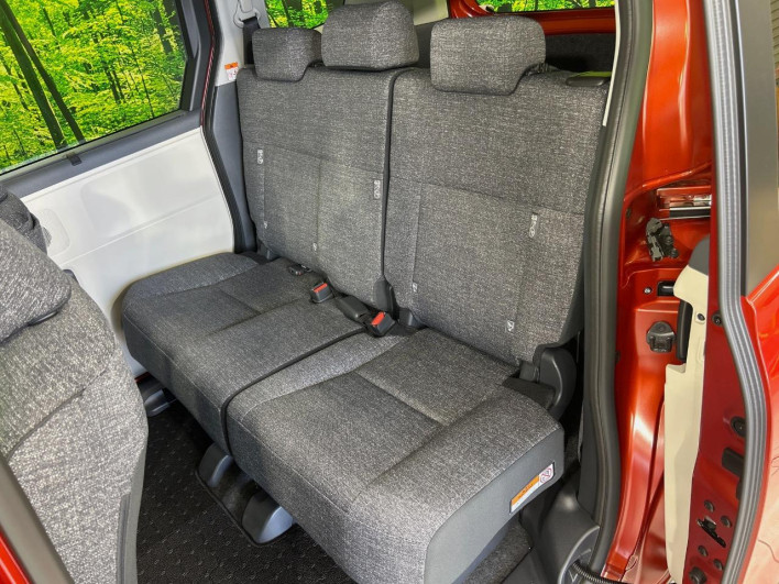 2026 Toyota Sienta 6AA-MXPL10G (UW-69f021e5a644b)[15]