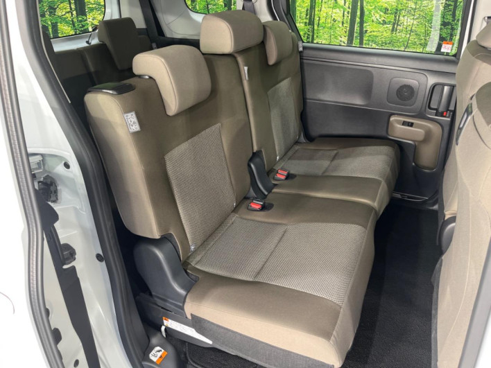 2025 Toyota Sienta 6AA-MXPL15G (UW-69f021e5e3111)[11]