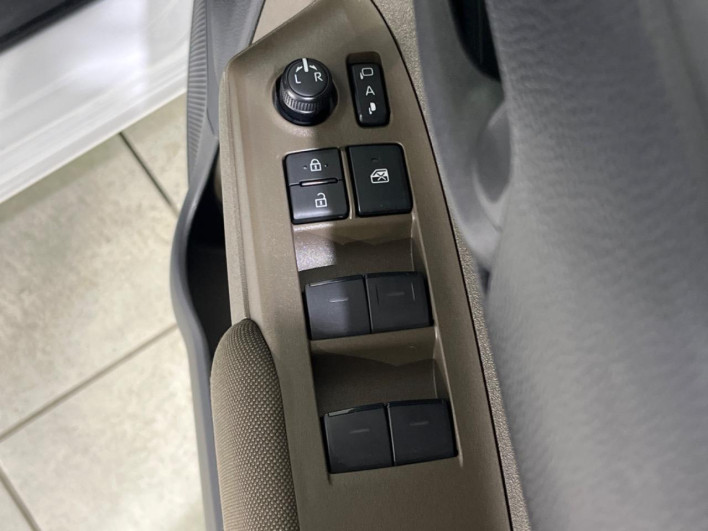 2025 Toyota Sienta 6AA-MXPL15G (UW-69f021e5e3111)[27]