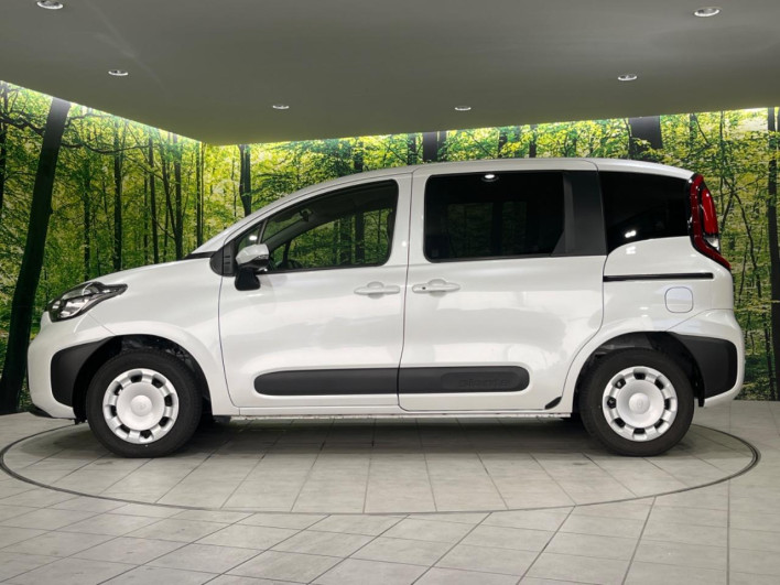 2025 Toyota Sienta 6AA-MXPL15G (UW-69f021e5e3111)[17]