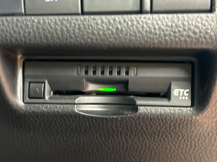 2021 Toyota Harrier 6BA-MXUA80 (UW-69f021e69570d)[18]