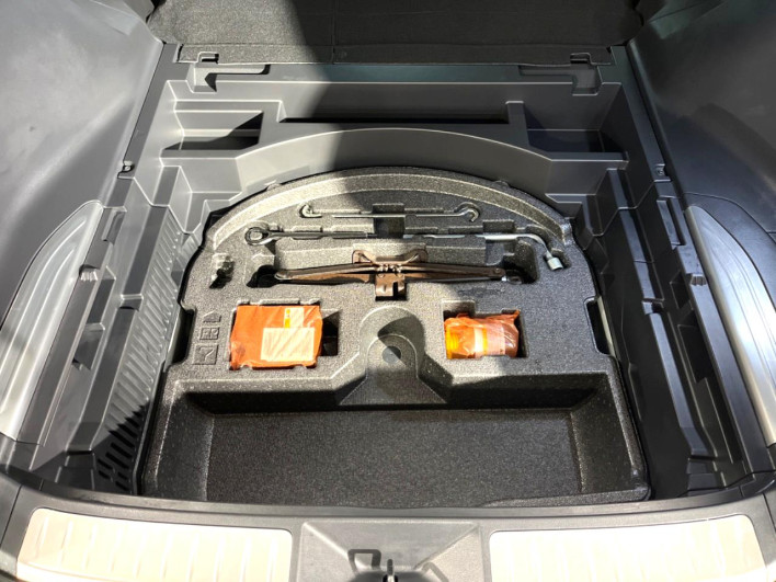 2021 Toyota Harrier 6BA-MXUA80 (UW-69f021e777c6c)[6]