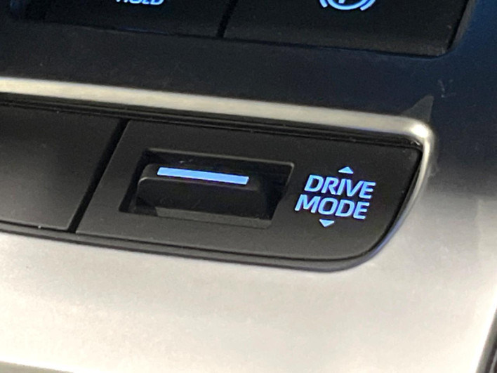 2022 Toyota Harrier 6BA-MXUA80 (UW-69f021e82e62f)[29]