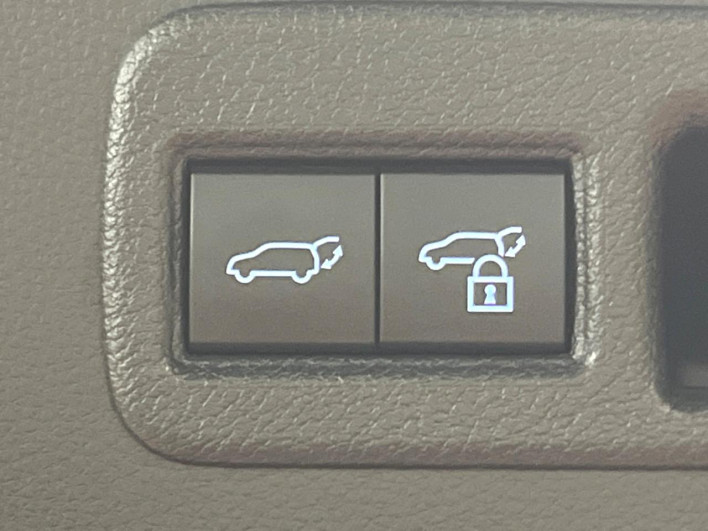 2022 Toyota Harrier 6BA-MXUA80 (UW-69f021e82e62f)[14]