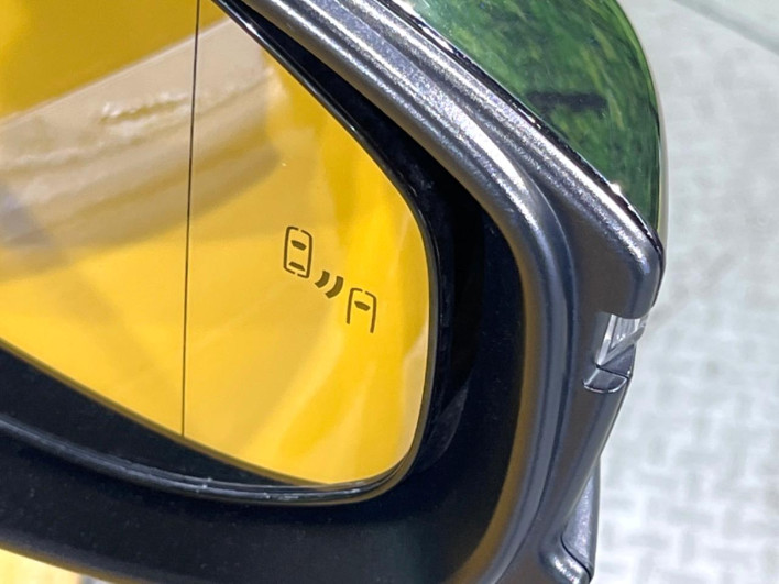 2023 Toyota Prius 6AA-MXWH60 (UW-69f021e8c042b)[6]