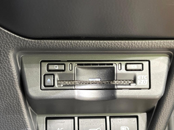 2023 Toyota Prius 6AA-MXWH60 (UW-69f021e8c042b)[19]