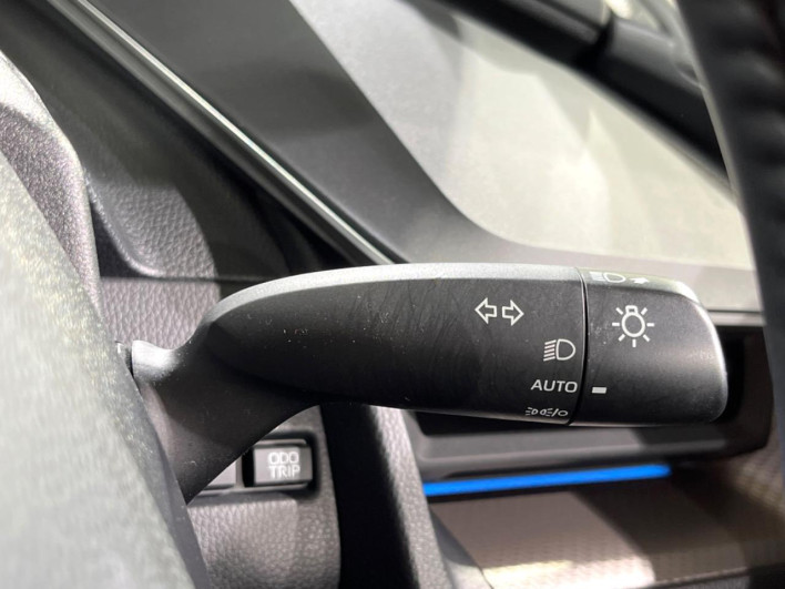 2023 Toyota Prius 6AA-MXWH60 (UW-69f021e8c042b)[23]