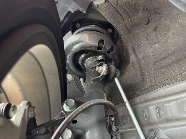 2024 Toyota Prius 6AA-MXWH60 (UW-69f021e9dcb9b)[4]