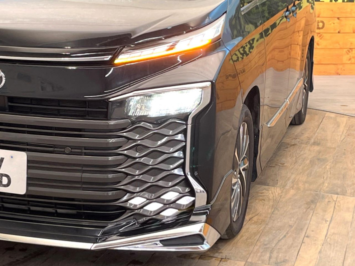 2023 Toyota Voxy 6BA-MZRA90W (UW-69f021ec19267)[21]