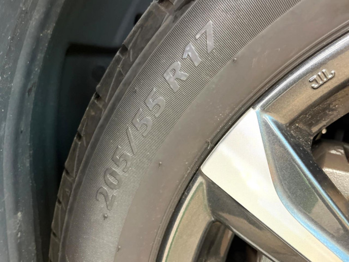 2023 Toyota Voxy 6BA-MZRA90W (UW-69f021ec19267)[12]