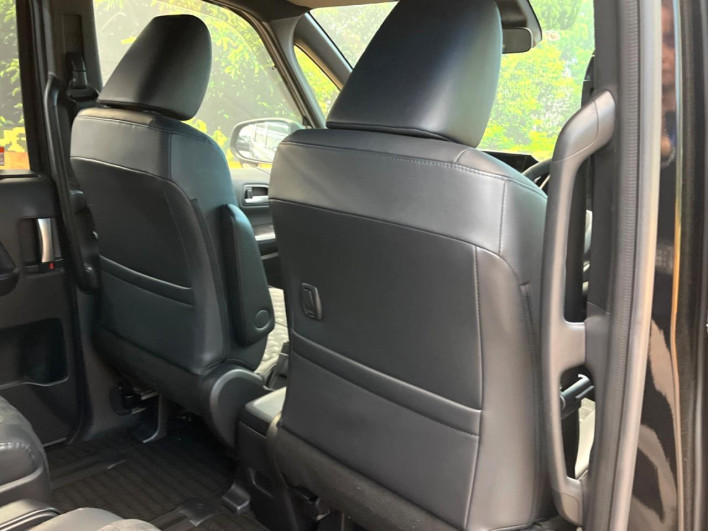 2023 Toyota Voxy 6BA-MZRA90W (UW-69f021ec19267)[27]