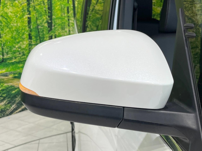 2025 Toyota Voxy 6BA-MZRA90W (UW-69f021ecd517c)[17]