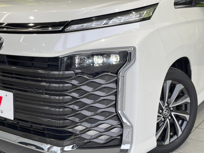 2025 Toyota Voxy 6BA-MZRA90W (UW-69f021ecd517c)[18]